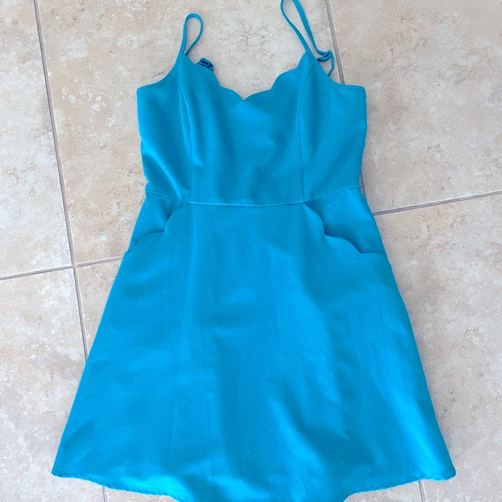 Market and Spruce Crissie scallop detail teal dress